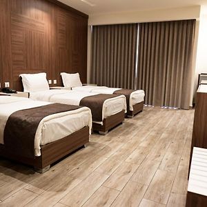 Deluxe Dreibettzimmer